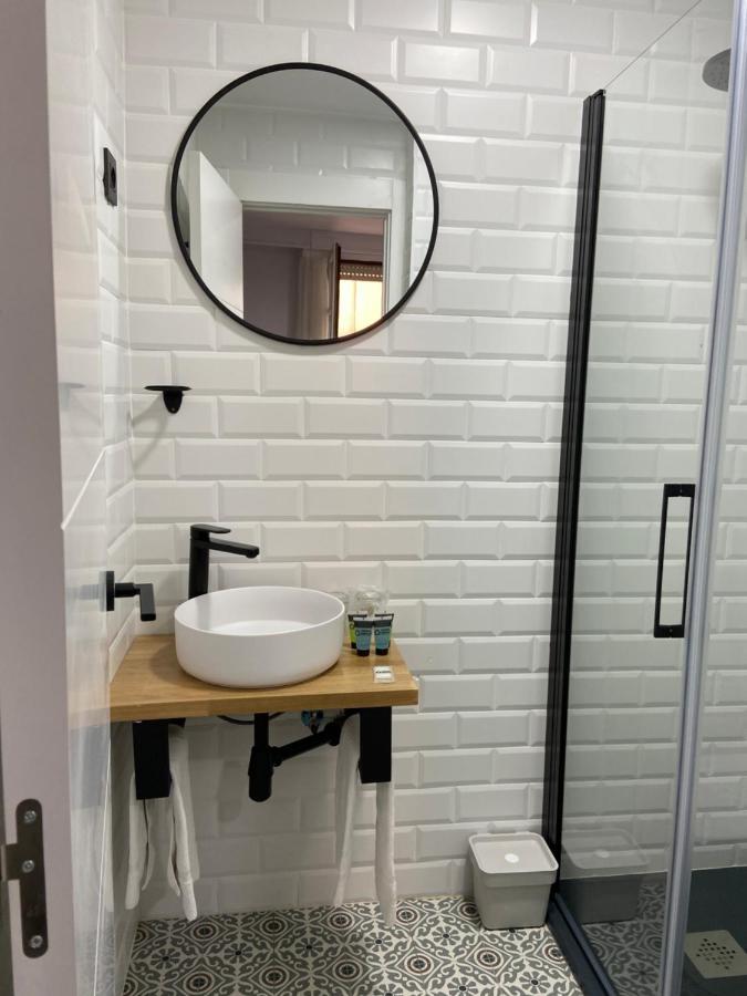 Casual Mardones Hotel บิลเบา ภายนอก รูปภาพ Bathroom at the hotel