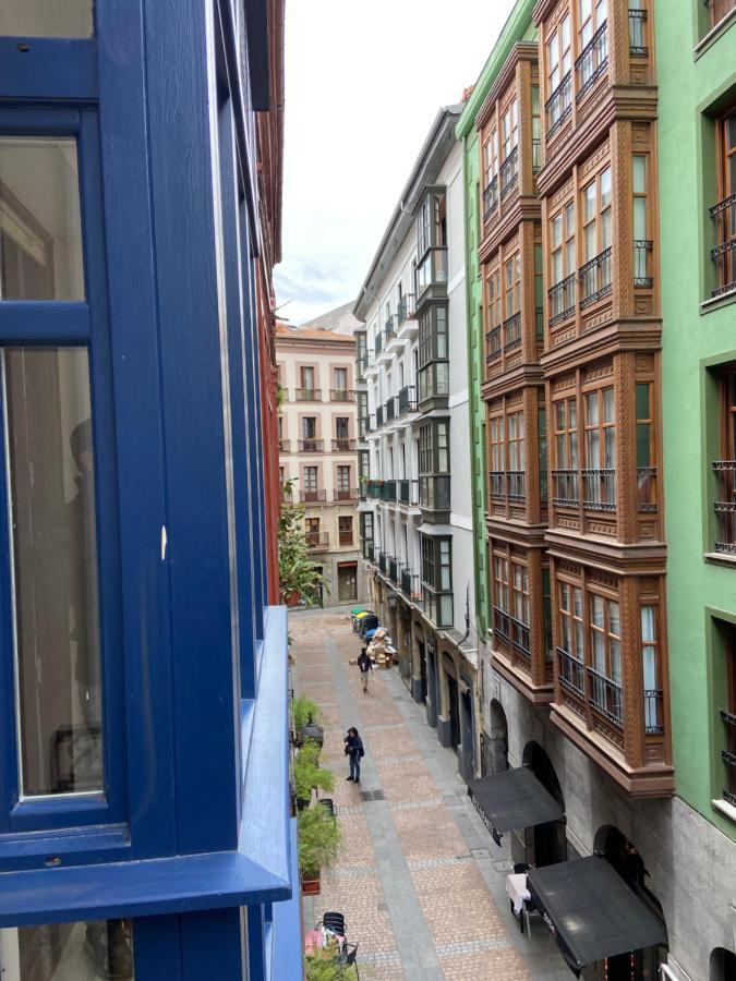 Casual Mardones Hotel บิลเบา ภายนอก รูปภาพ A street in the old town of San Sebastián