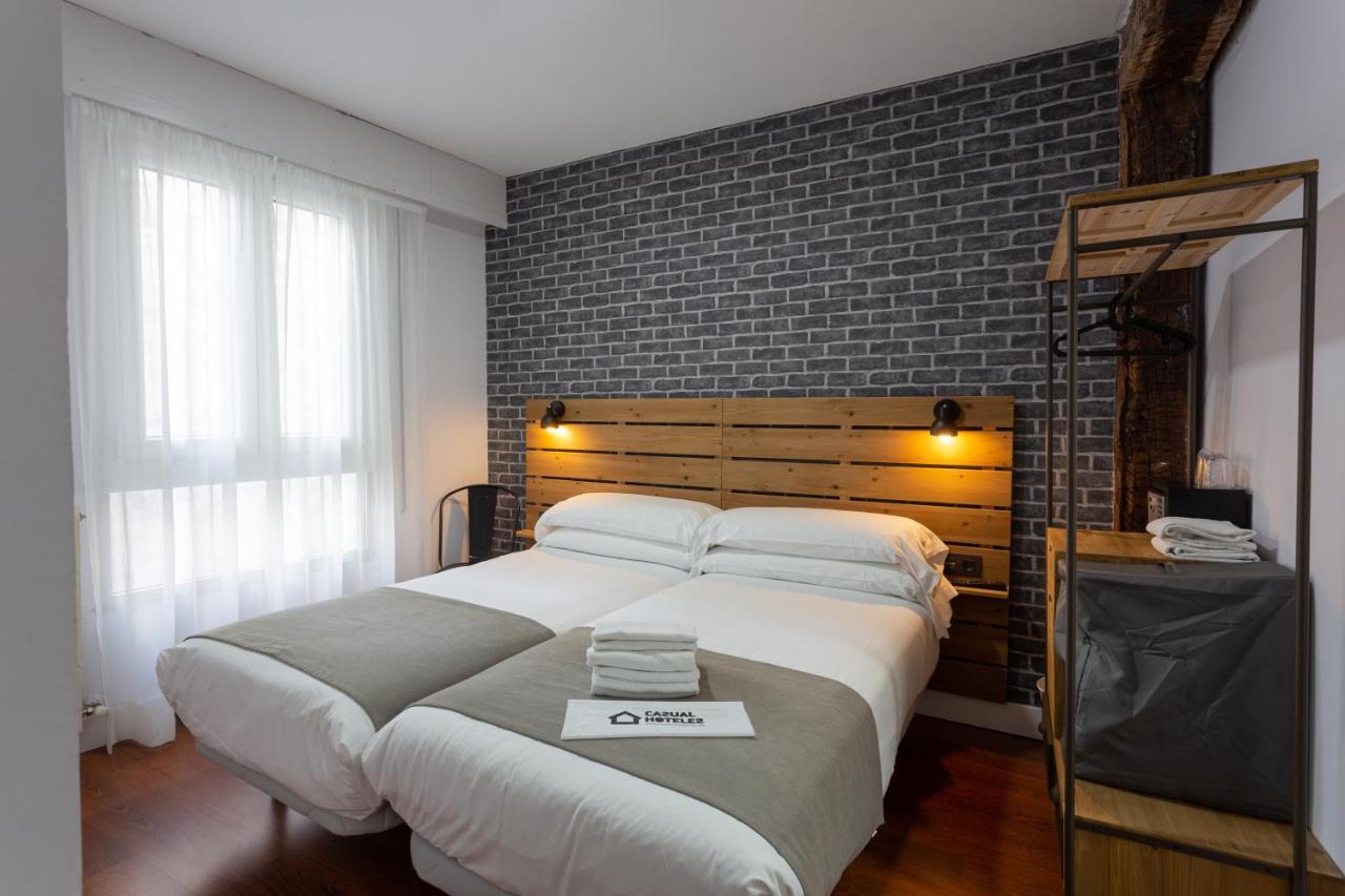 Casual Mardones Hotel บิลเบา ภายนอก รูปภาพ A room at the hotel